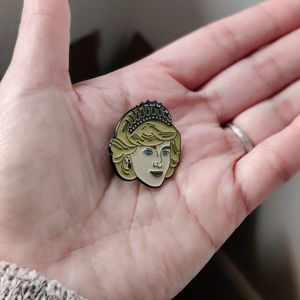 👸 Princess Diana soft enamel pin Anniversary princess brooch